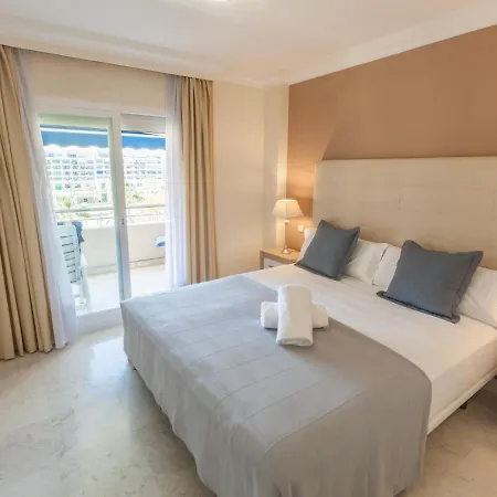 Vacation I Puerto Banus Renovated Apt Wifi Gym Paddle Apartment