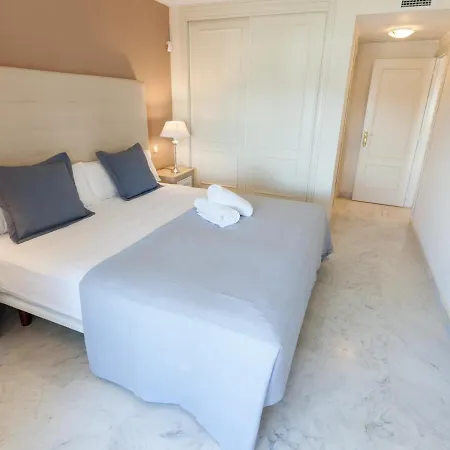 Vacation I Puerto Banus Renovated Apt Wifi Gym Paddle Apartment Marbella